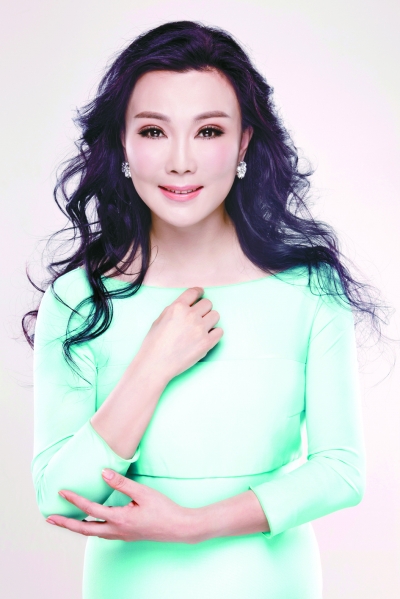 记者在分会场山东淄博参演人员驻地,见到了刚刚结束演出的天津评剧院